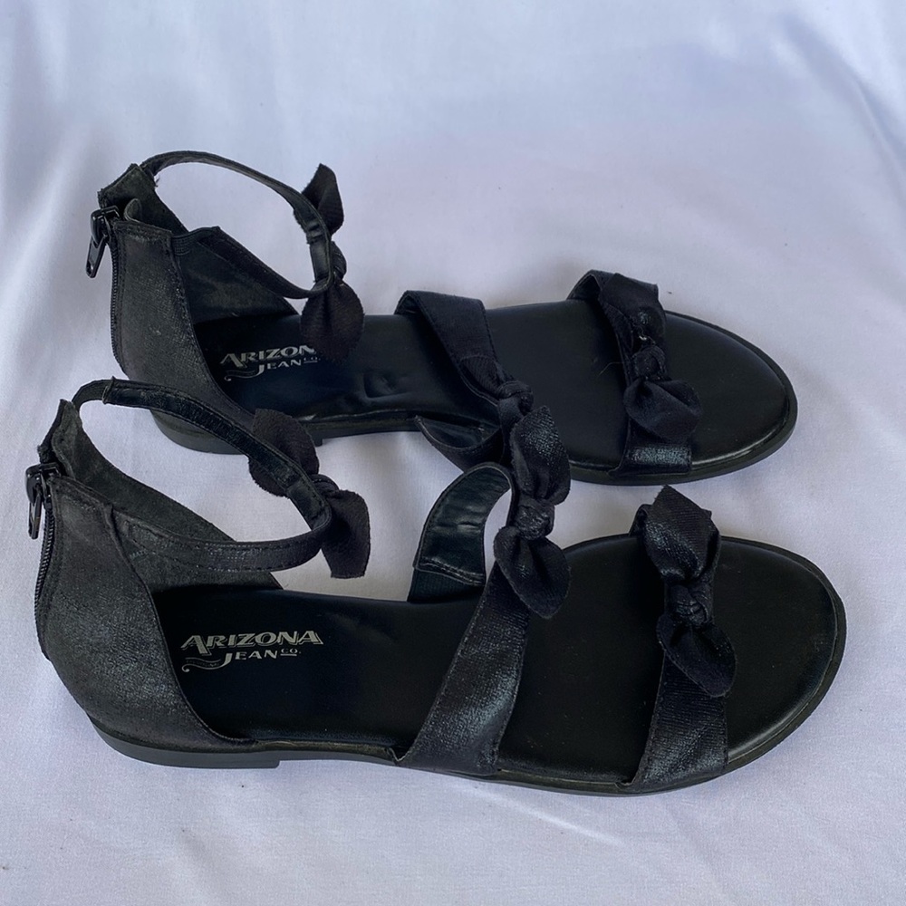 Arizona Jean co. Womens black sandals size 6 1/2